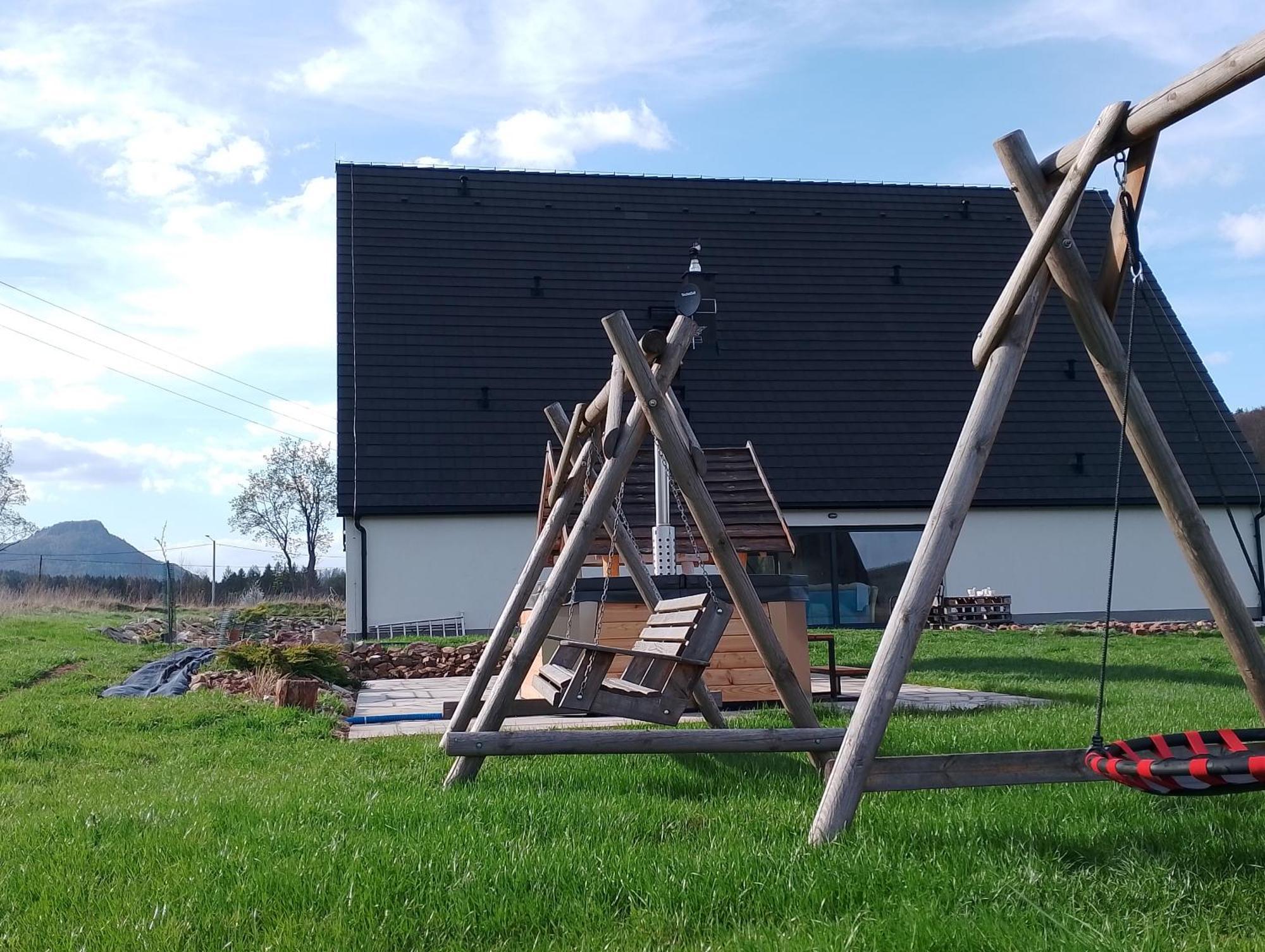 Otulina Dom W Gorach Stolowych Pod Szczelincem Pogranicze Pl-Cz ラトクフ エクステリア 写真